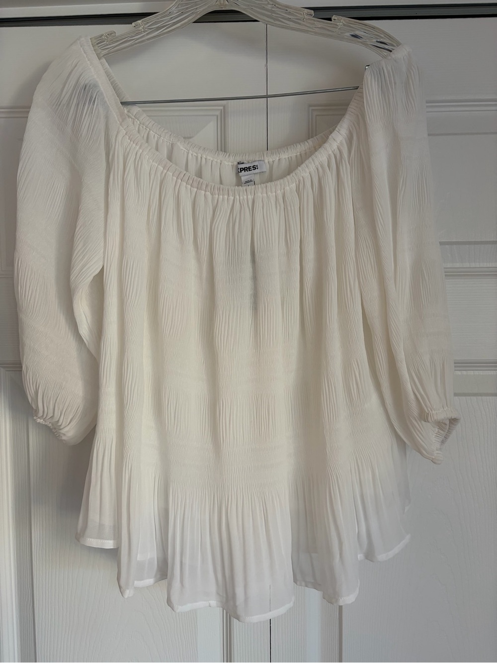 Express White Off-Shoulder Peasant Top - Gorgeous top!